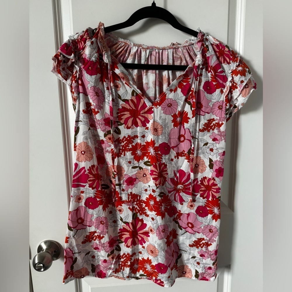 NWOT Floral Pink and Red Women's Top Size Small